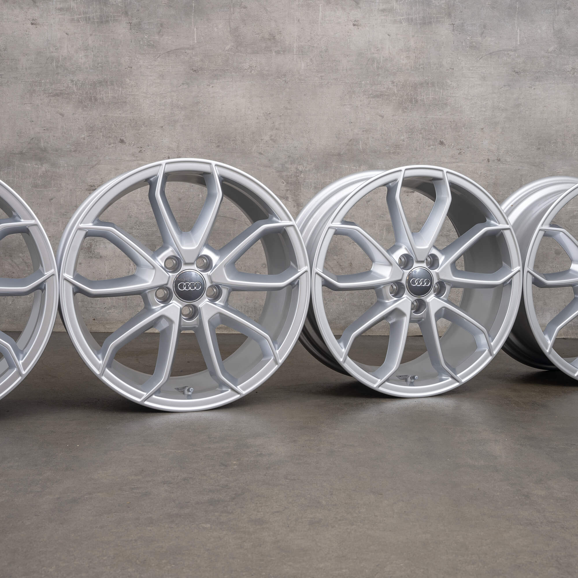 OEM AUDI A1 82A0714978Z8 7.5X17 5X100 ET46/57.1