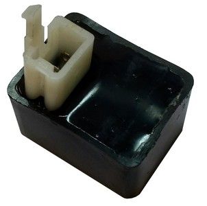 DZE přerušovač směrovek SUZUKI GSF 400/600/1200, VS 800/1400, GS500E, VZ800, GSX 600/750F, RF, TL (38610-45D01, 38610-26E00)