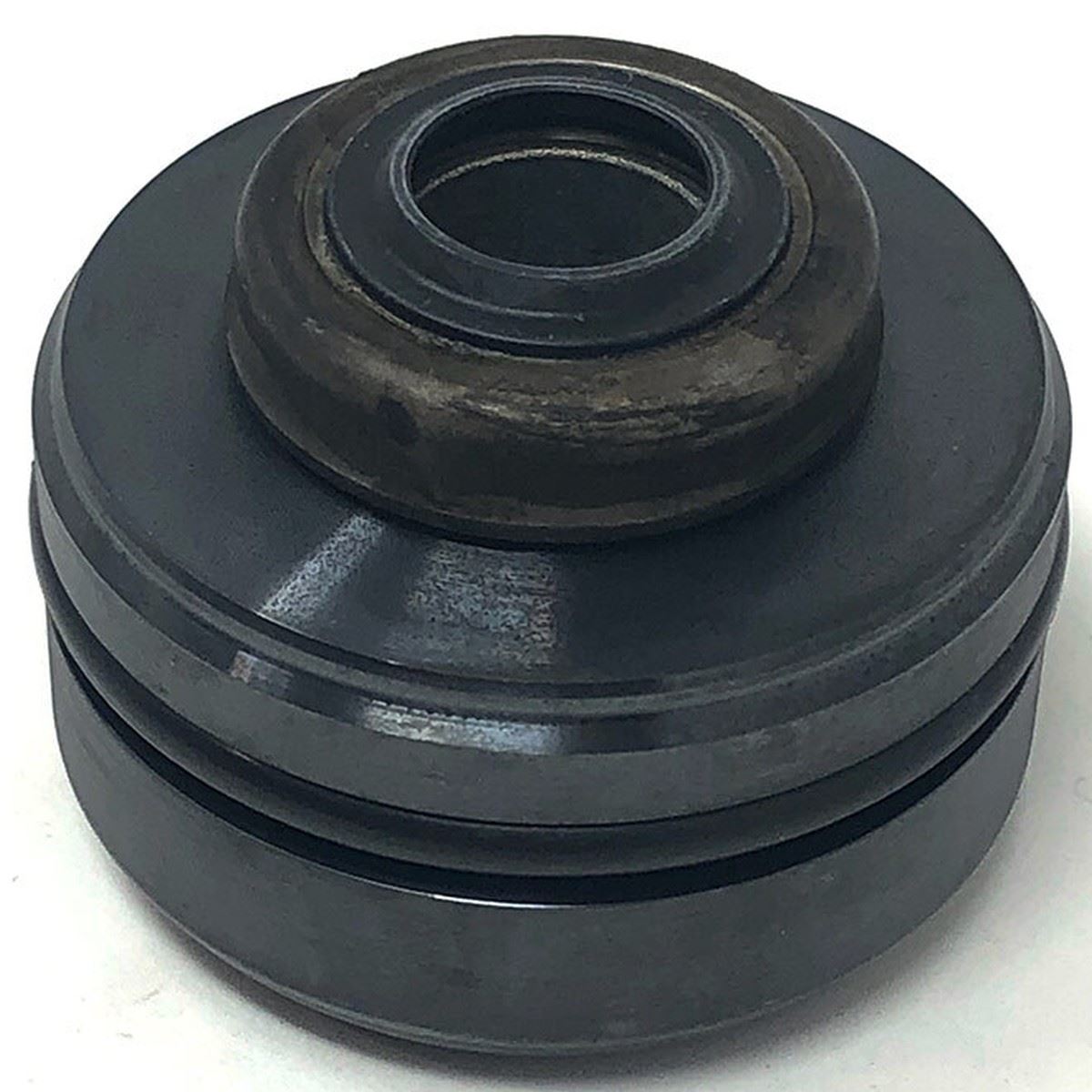 Complete sealing head of the rear shock absorber KYB 120244600101