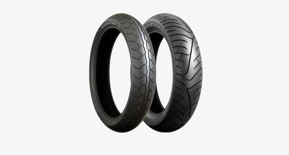 BRIDGESTONE 120/70B17 BT020 58V TL M BMW K1200LT ('04) PŘEDNÍ DOT 2025 (BRIDGESTONE 120/70B17 BT020 58V TL M BMW K1200LT ('04) PŘEDNÍ DOT 2025)