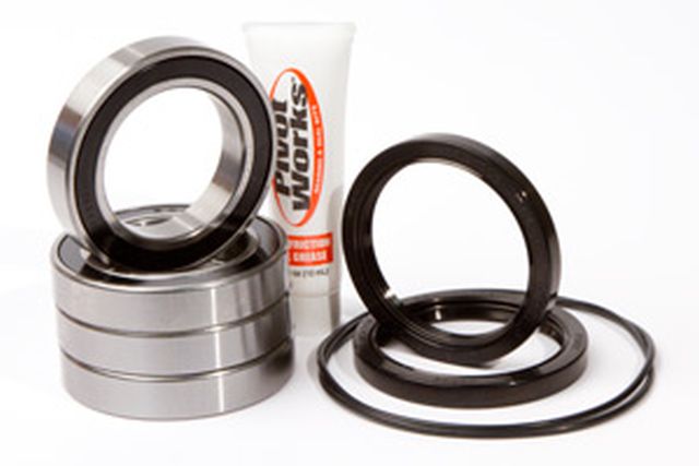 PIVOT WORKS ložiska zadního kola SUZUKI LT-R 450 (06-09) (LTR450)