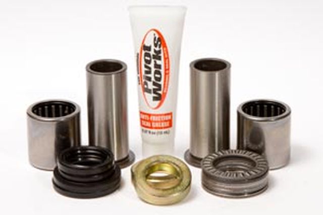 PIVOT WORKS sada na opravu kyvné vidlice KAWASAKI KX125 96-97, KX250 96-97
