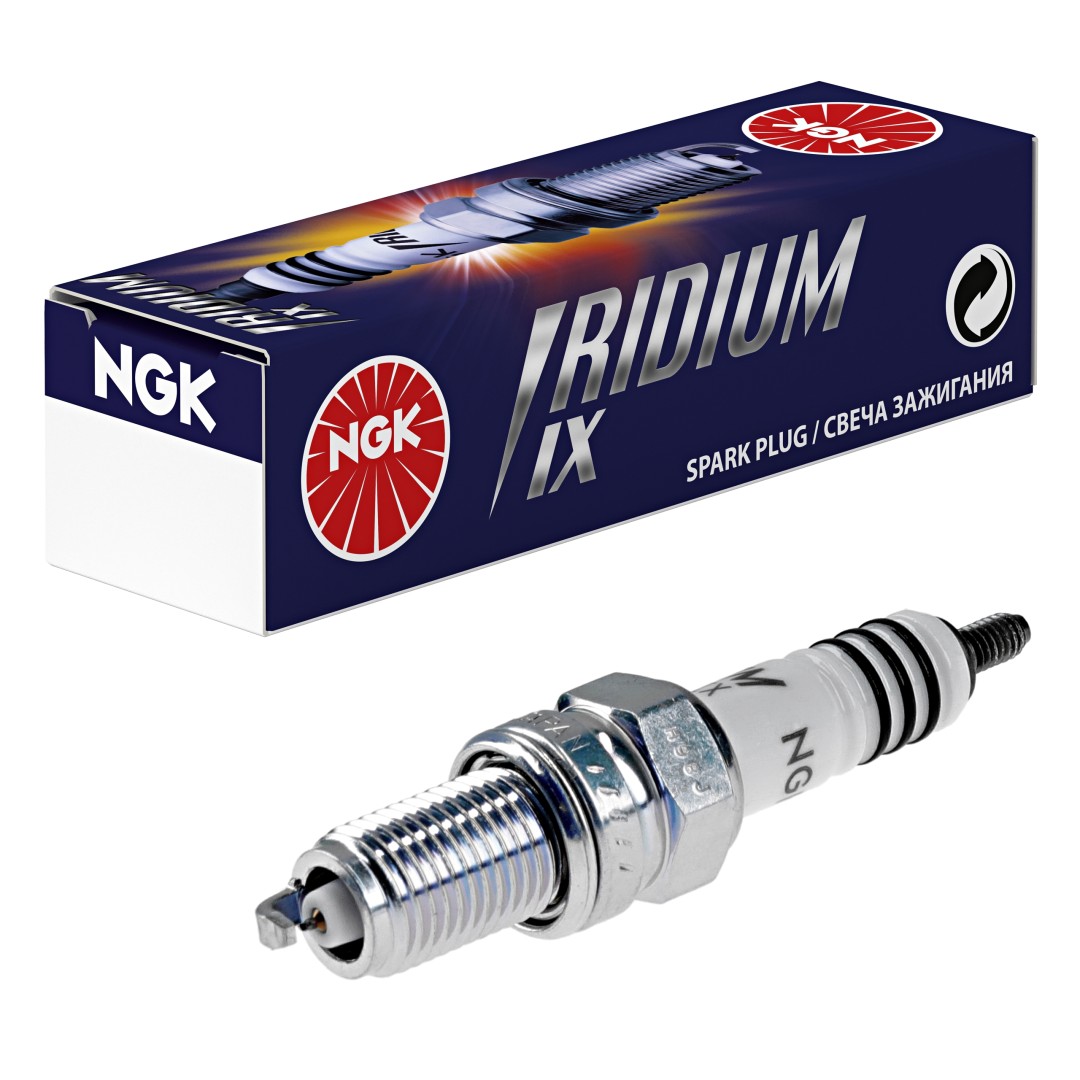 Spark plug NGK 8196