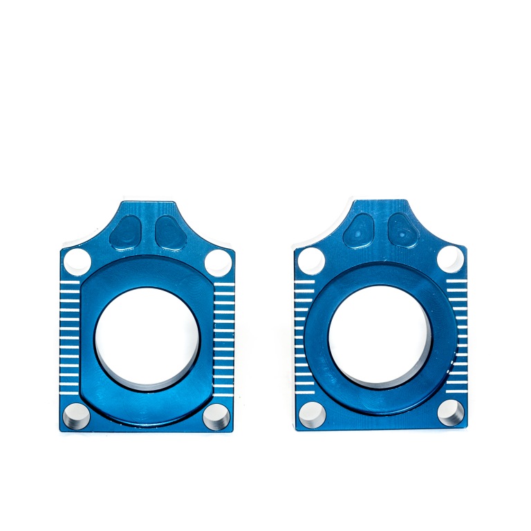 Levně ACCEL napínač zadní osy YAMAHA YZ/YZF 01-08 komplet barva světle modrá (komplet - 2 kusy) (ACCEL napínač zadní osy YAMAHA YZ/YZF 01-08 komplet barva)