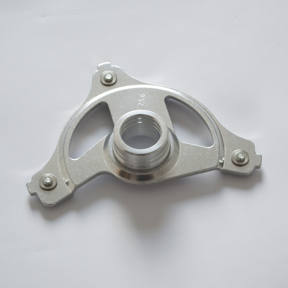 ACCEL adaptér kryty brzdového kotouče přední (do FDG) KTM SX/SXF 03-14, EXC, EXCF 03-14 (FDcm-05) (ACCEL adaptér kryty brzdového kotouče přední (do)