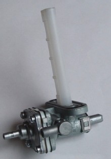 TOURMAX kohout paliva SUZUKI GSX-R 750 86-87, GSX-R 1100 86-88 vyrobeno v Japonsku