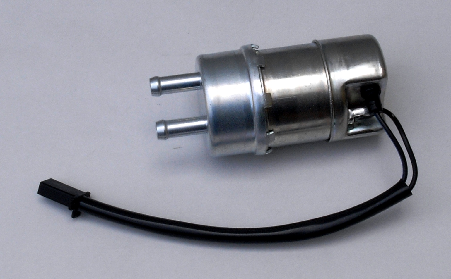 TOURMAX palivová pumpa YAMAHA BT 1100 02-04, XJ 600 94-03, T-MAX 500 01-04, XVS 650DRAG STAR 97-03, XVS 1100 99-04 (8mm) vyrobeno v Japonsku