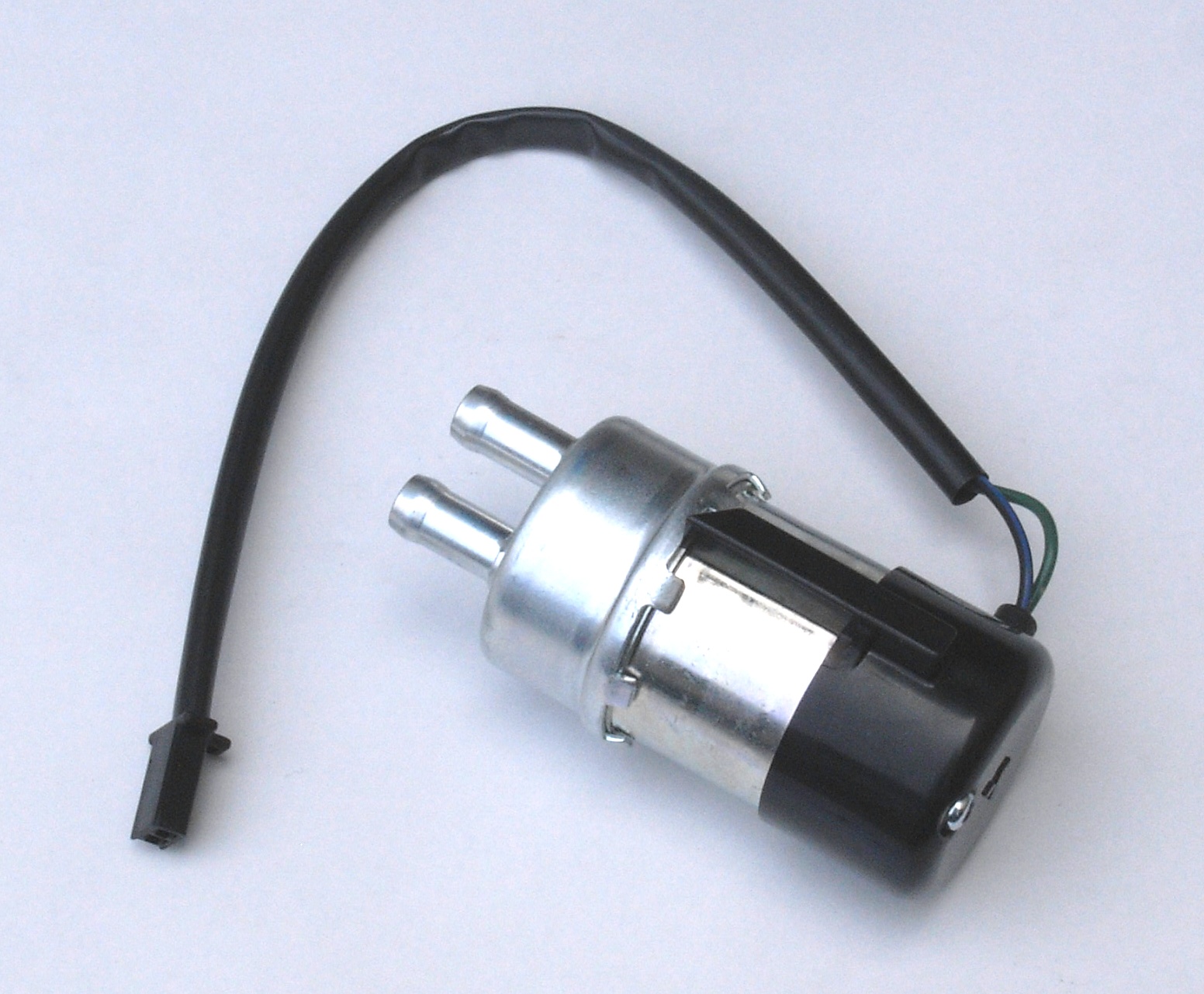 TOURMAX palivová pumpa HONDA CBR600F 87-88,NTV650 91-97,VFR750 90-97,VT600C 88-97,KAWASAKI ZX6/7/9R, ZXR750 93-95,ZZR1100,YAMAHA FZS600,YZF600 (10mm)