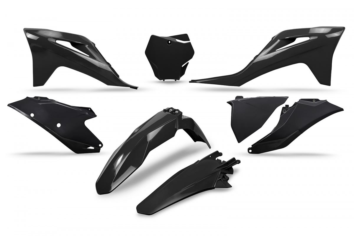 Complete set of plastics UFO GGKIT702001