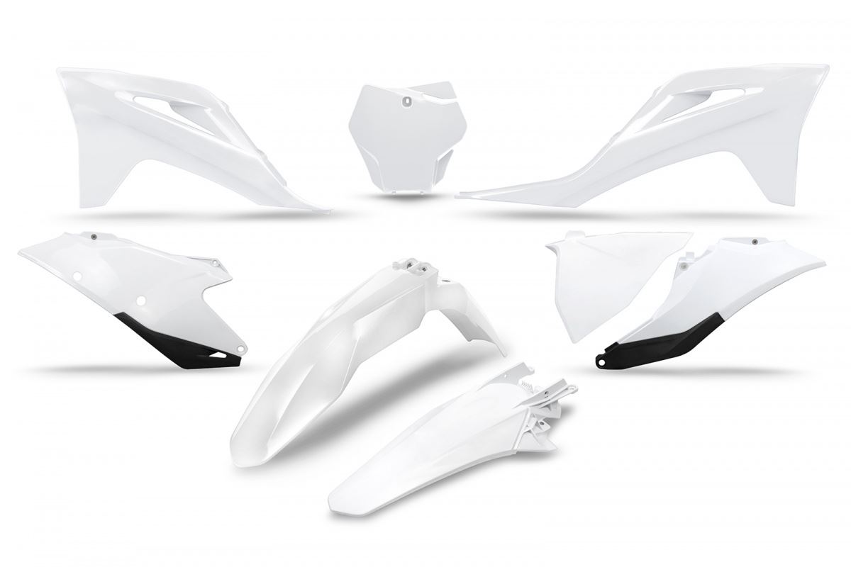 Complete set of plastics UFO GGKIT702041