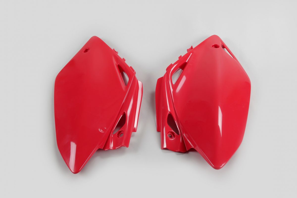 UFO boční tabulky na startovací číslo HONDA CRF 450R 05-06, barva červená
