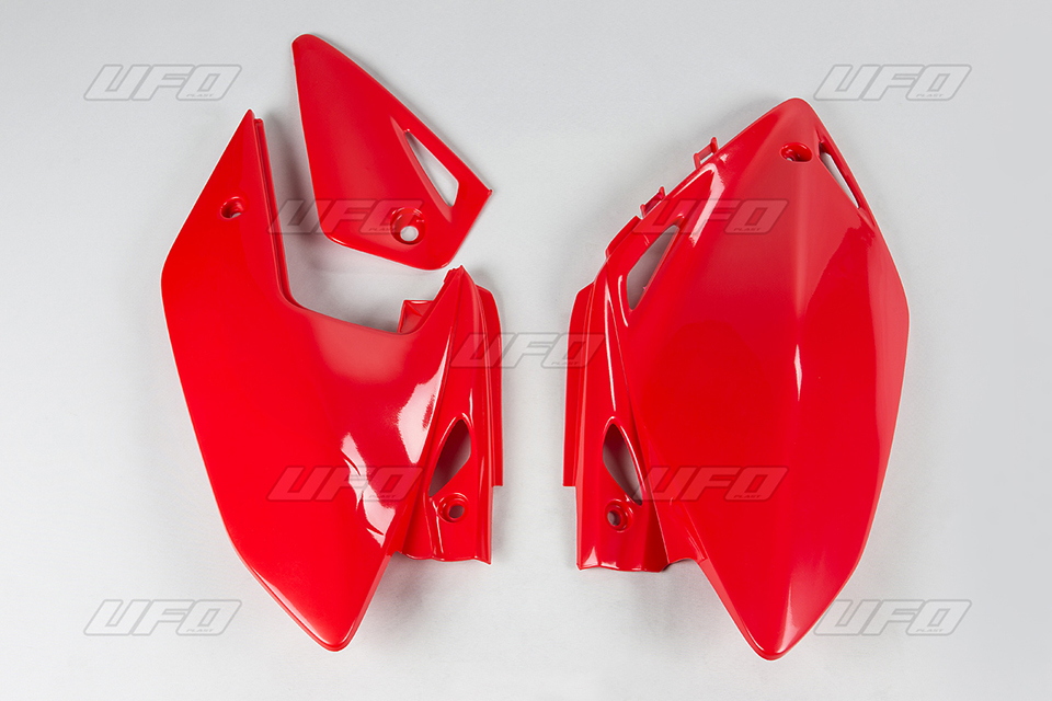 UFO boční tabulky na startovací číslo HONDA CRF 450X 05-16 barva červená