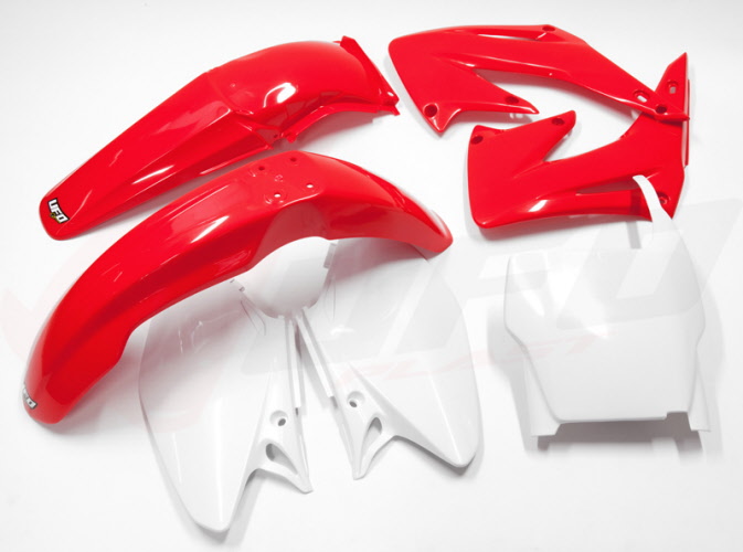 UFO kompletní sada plastů HONDA CR 125/250 04-07 barva OEM (červená/bílá) (HO103E999)