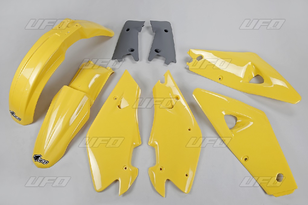 UFO kompletní sada plastů HUSQVARNA 2T 00-04, 4T 02-04 barva OEM (žlutá/grafitová) (HU600E999)