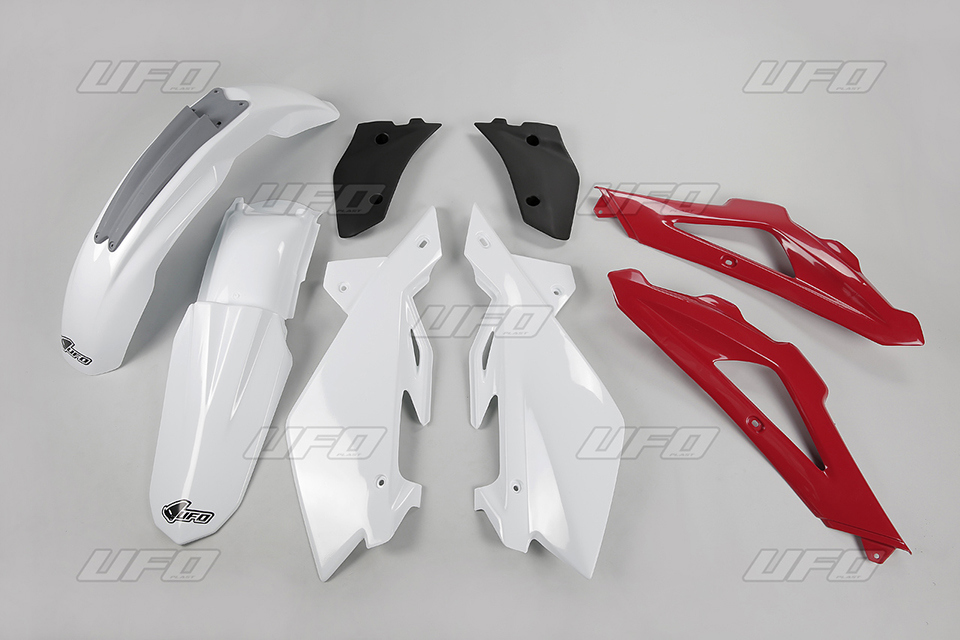 UFO kompletní sada plastů HUSQVARNA CR 2T 06-08 barva OEM 07-08 (bílá/červená/černá) (HU605E999)