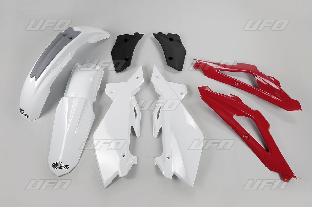 Complete set of plastics UFO HUKIT608999
