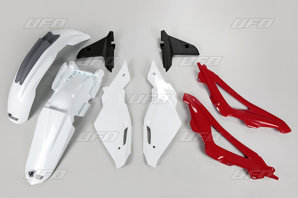 Complete set of plastics UFO HUKIT611999