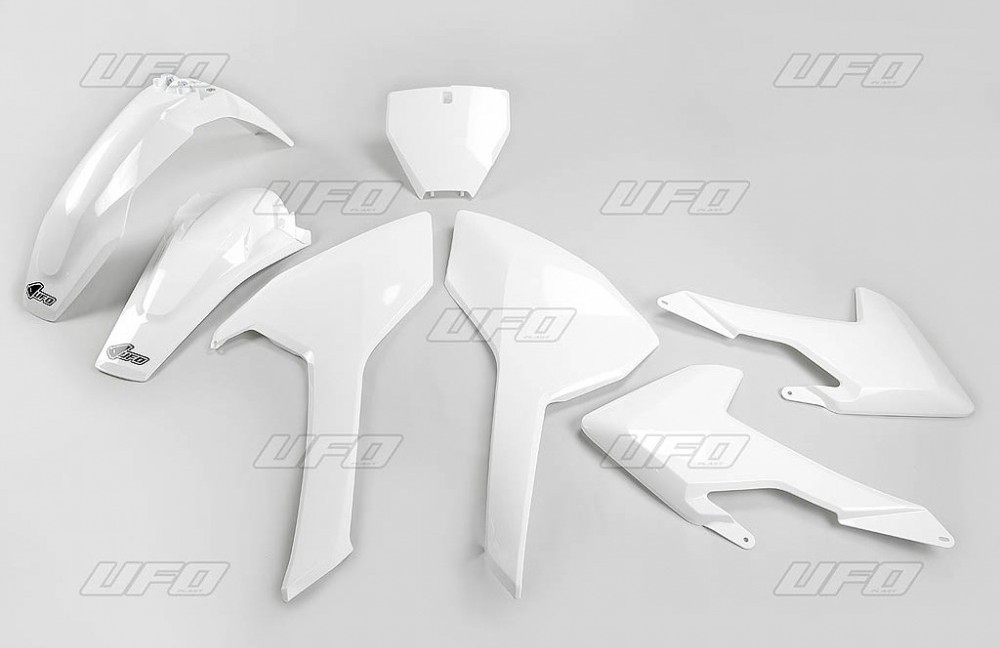 Complete set of plastics UFO HUKIT616041
