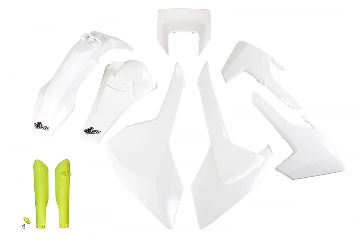 Complete set of plastics ( UFO HUKIT621F999W