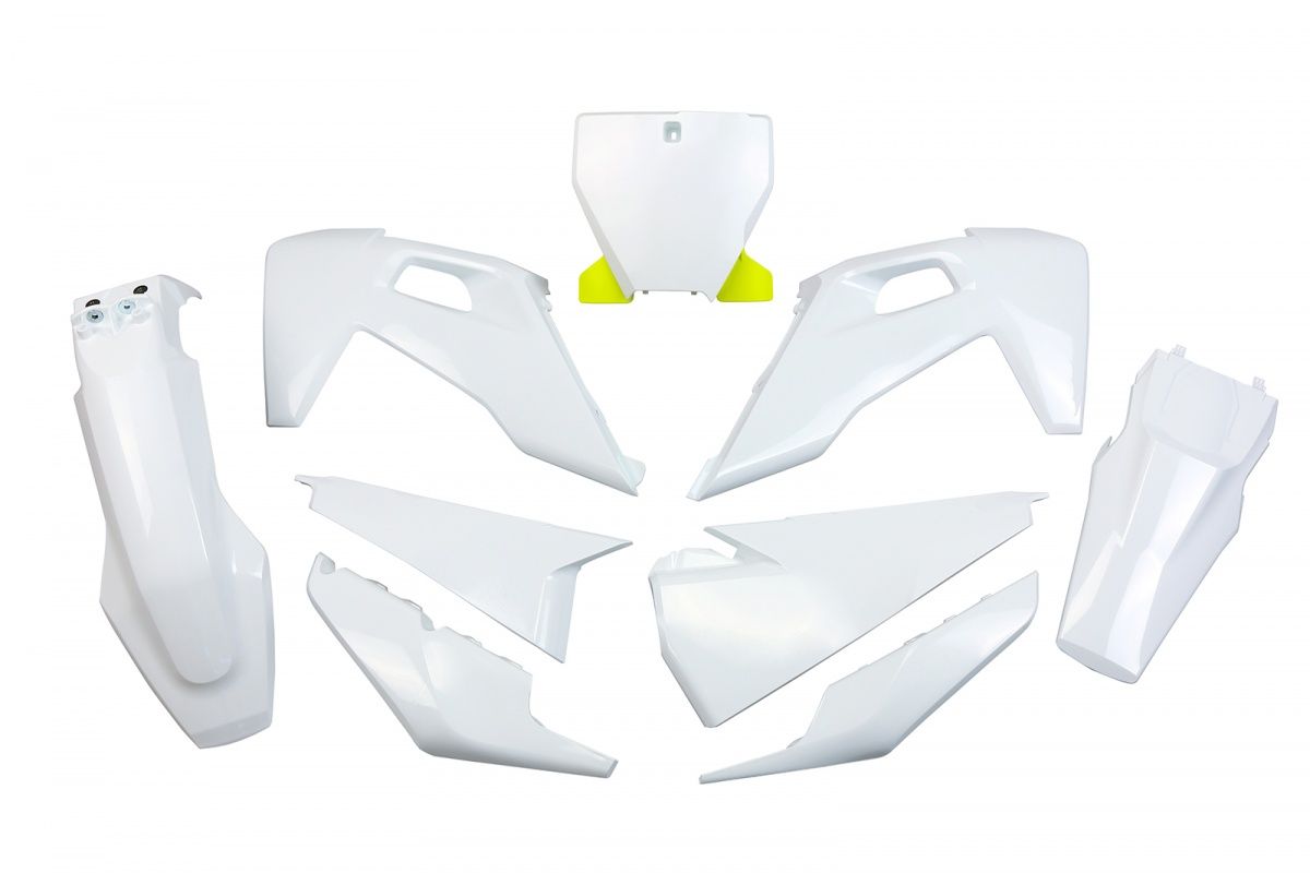 Complete set of plastics UFO HUKIT622999W