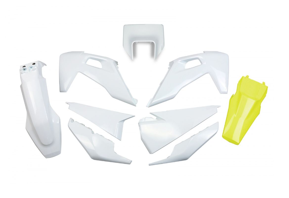 Complete set of plastics ( UFO HUKIT623999D