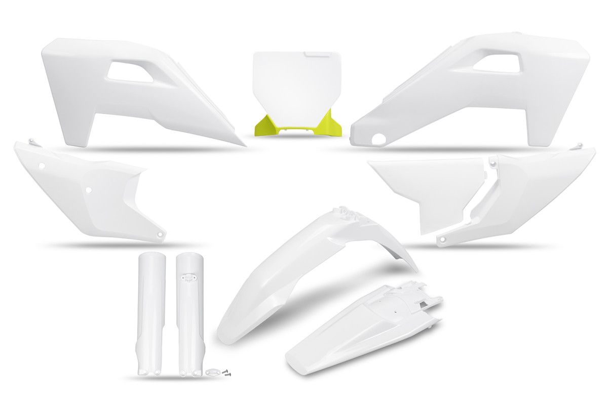 Complete set of plastics ( UFO HUKIT630F999