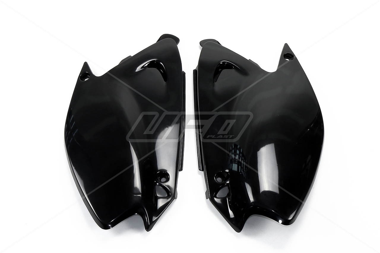 UFO boční tabulky zadní KAWASAKI KX 125/250 03-17 barva černá