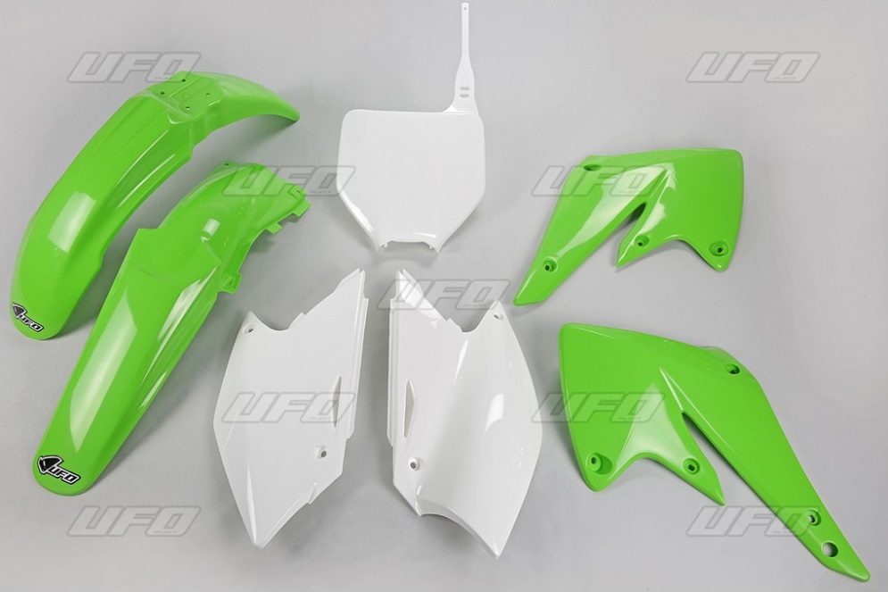 UFO kompletní sada plastů KAWASAKI KXF 250 04-05 barva OEM (zelená/bílá) (KA203E999)