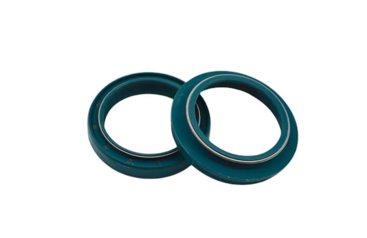 Levně SKF sada (1 laga) těsnění předního zavěšení (olejové a prachové) SHOWA 41mm, BMW F 700 GS 11-17, G 650 GS 10-16, R 1200 GS / ADV 03-13, HONDA CB 750