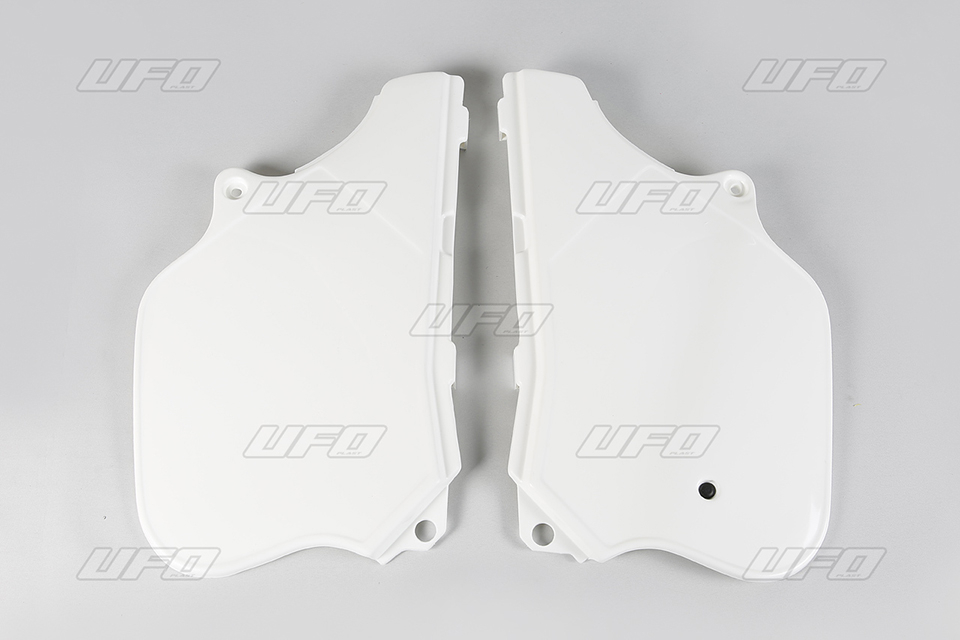 UFO boční tabulky na startovací číslo KTM 250/500 90-92 barva bílá