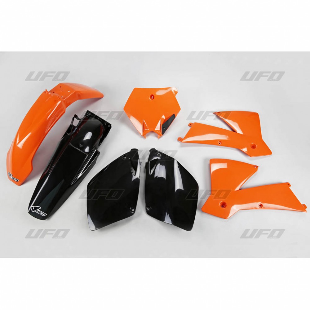 UFO kompletní sada plastů KTM SX/SXF 03 barva (černá/oranžová) (KT501BE999) (UFO kompletní sada plastů KTM SX/SXF 03 barva (černá/oranžová))