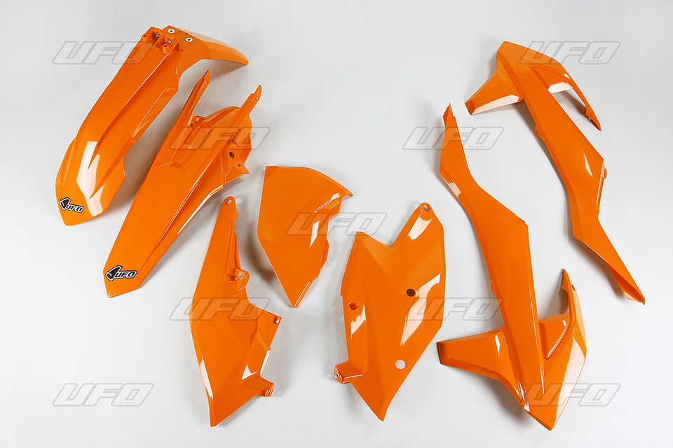 UFO kompletní sada plastů KTM EXC/EXC-F TPI 17-19, barva oranžová (KT518E127)