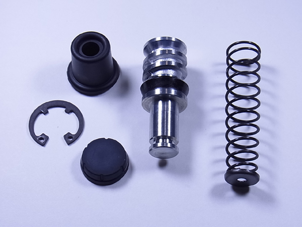 TOURMAX opravná sada brzdové pumpy přední YAMAHA XJ/XV/XJR/FZR/XVZ; YFM 660 00-01 vyrobeno v Japonsku