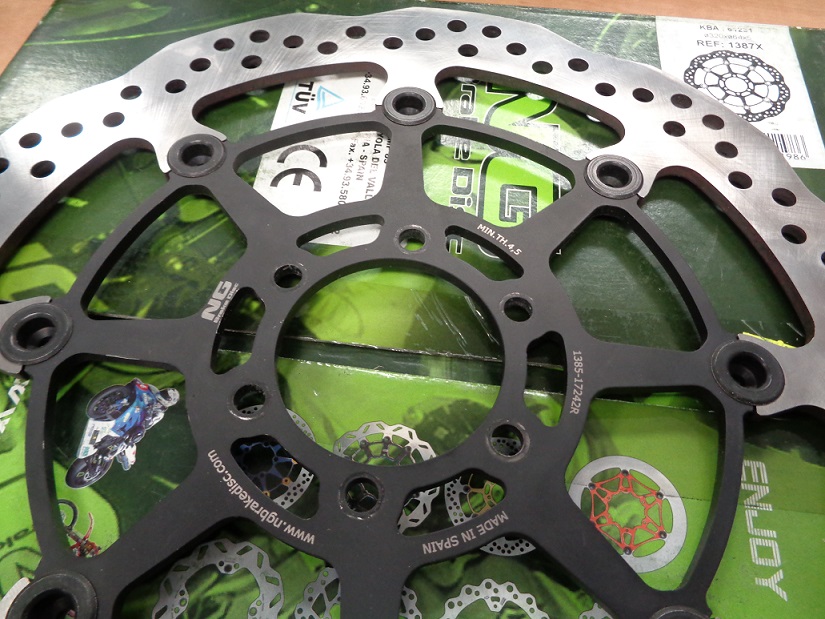 NG přední brzdový kotouč BMW S 1000R/RR/XR 13-18, MOTO GUZZIFORNIA 1400 13-18 (320X64X5,0mm) (6X8,5mm) WAVE plovoucí (zkušební montáž - stopy po šroubech)