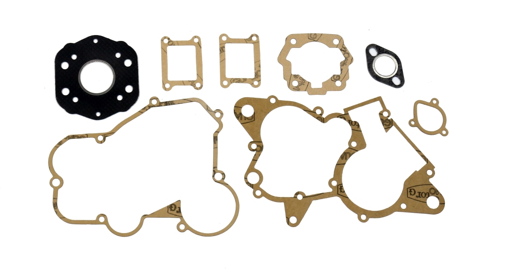 Levně ATHENA kompletní sada těsnění DERBI GPR 50R 97-00, SENDA 50 98-00, CAGIVA MITO 50 98-99 (ATHENA kompletní sada těsnění DERBI GPR 50R 97-00, SENDA 50)