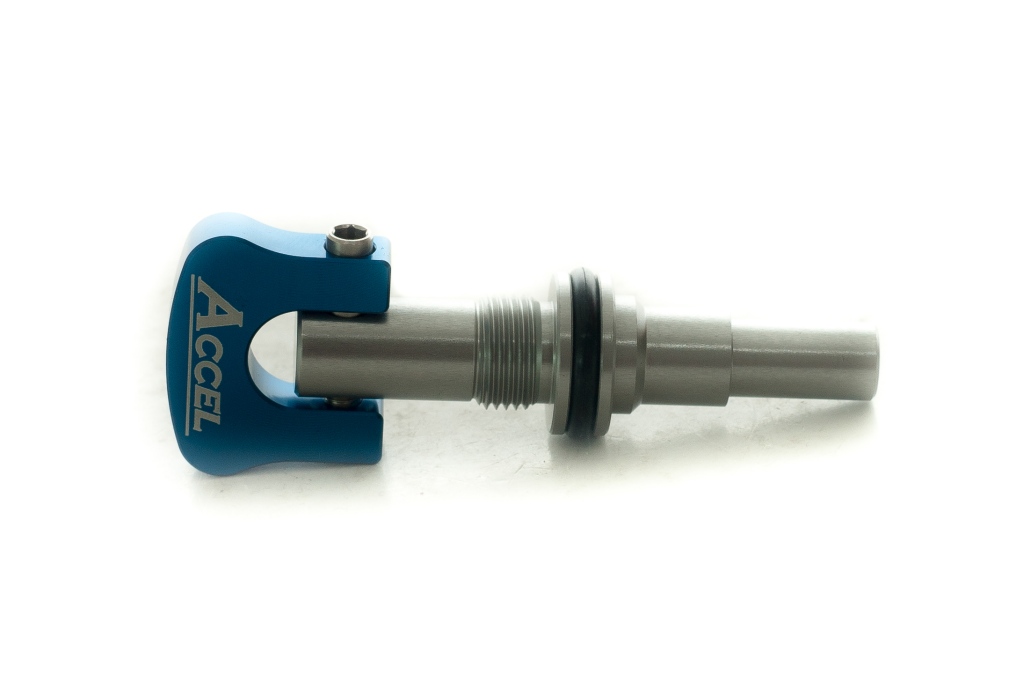 ACCEL seřizovací šroub pro napnutí pružiny výfukového ventilu KTM SX 85 18-20, 125/150 16-20, 250 03-20, EXC 250/300 04-18, HUSQVARNA TC 85 18-20, TC 125 16-20, TC 250 14-20, TE 250/300 11-18, TX 125/300 17-19 barva světle modrá -