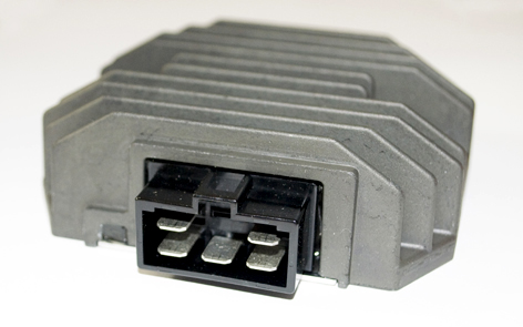 TOURMAX regulátor napětí YAMAHA FZ6 04-10, XP 500 05-12, TDM 850`93-01 (ESR269,2405-01) vyrobeno v Japonsku (TOURMAX regulátor napětí YAMAHA FZ6)