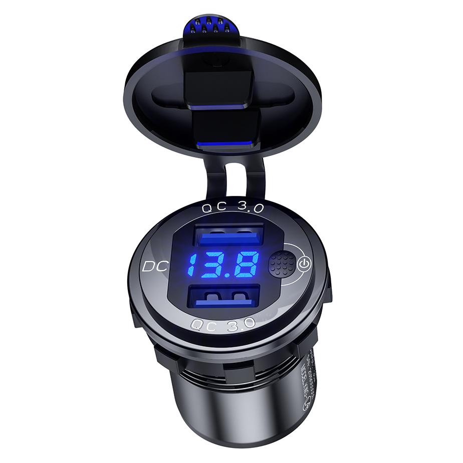 Levně BIKETEC motocyklové dvojitá zásuvka USB QC 3.0 - 36 W s voltmetrem montáž na rovný povrch (kapotáž, kufr) nebo na řídítka - vyžaduje adaptér BTMUS28
