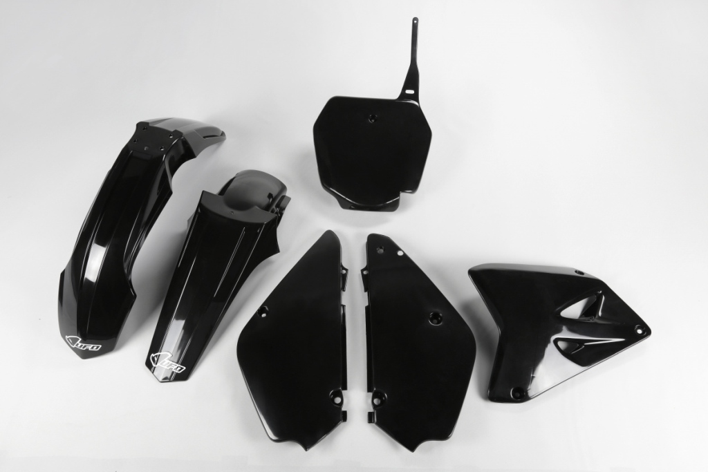 UFO kompletní sada plastů SUZUKI RM 85 00-24 restyling barva černá restyling (SU405KE001)