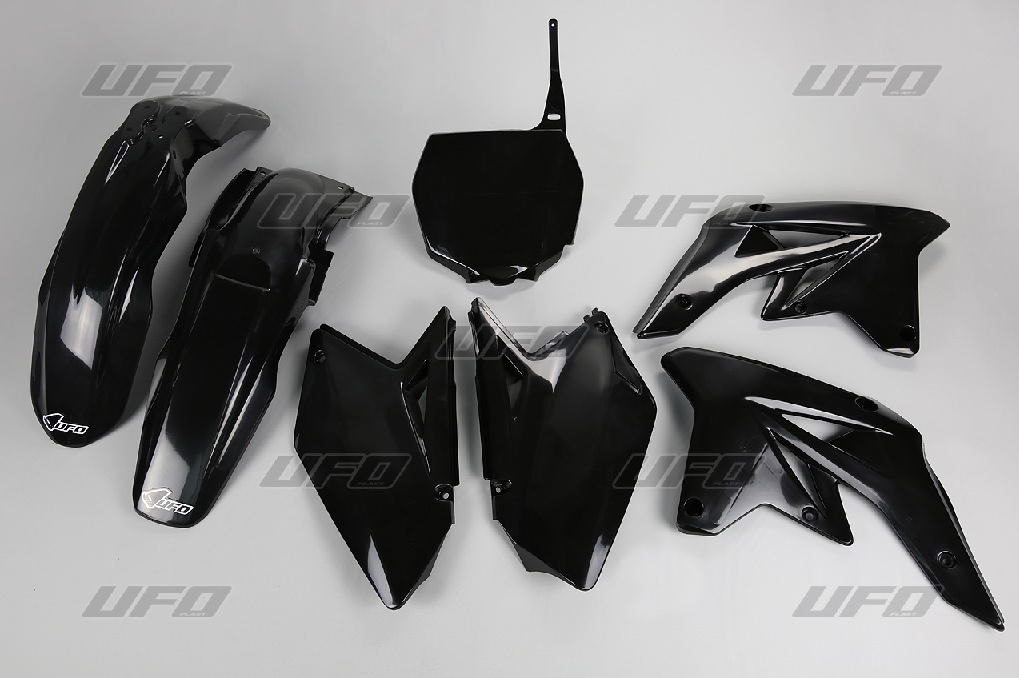 UFO kompletní sada plastů SUZUKI RMZ 250 07-09 barva černá (SU407E001)