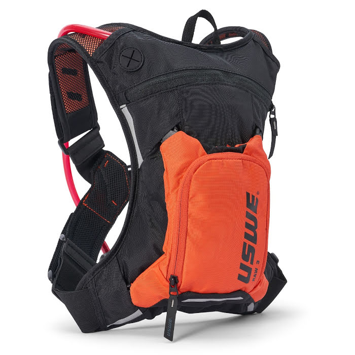 USWE CAMEL BAG cyklistický i MOTO model RAW 4 DIRT barva šedá/černá MOTO/ROWER objem 3L tekutina (4 L batoh + 3L tekutina) nahrazuje 5204090001