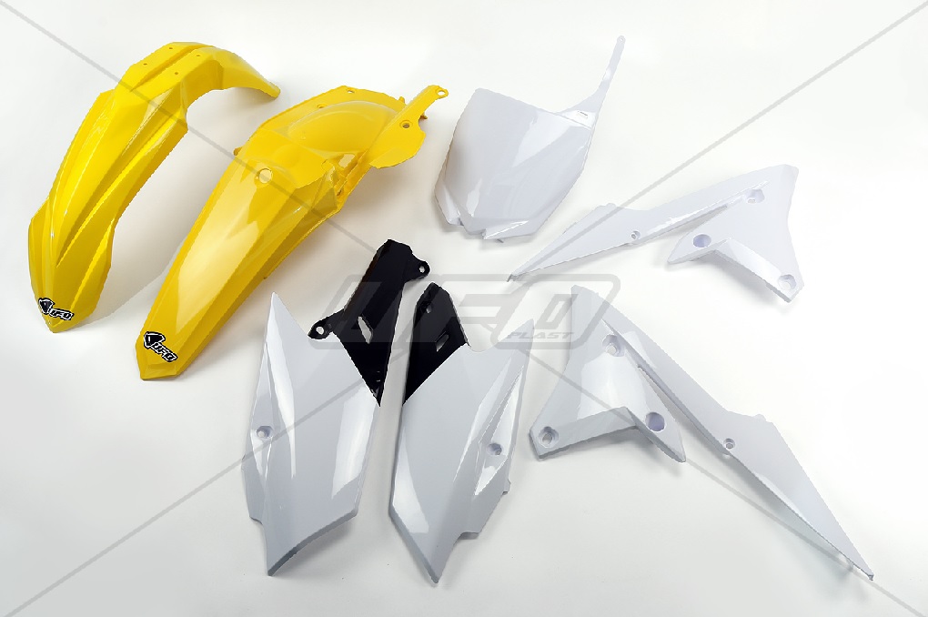 Complete set of plastics UFO YAKIT318999D