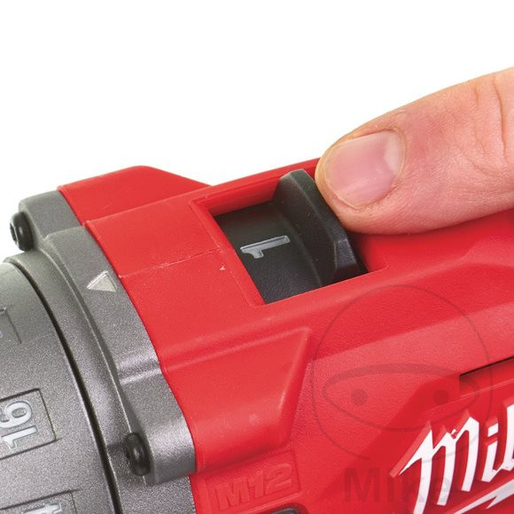 Milwaukee akumulátor vrtací šroubovák 12V M12 FDD2-402X
