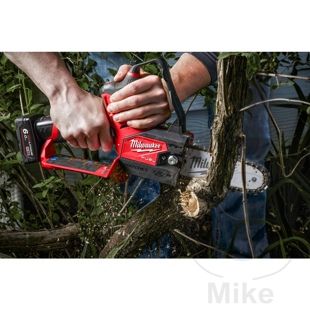 Milwaukee akumulátor pila na větve 12V M12FHS-602X