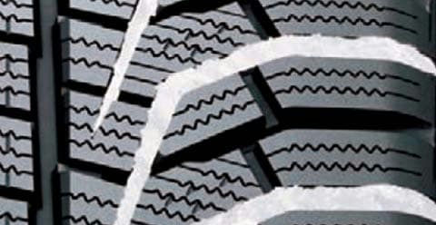 Drážky ve tvaru cepínu mají vynikající záběrové schopnosti na silnici i na sněhu díky optimalizaci úhlu bočních drážek.jpg