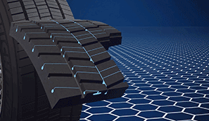 3D dezénové bloky vytvořené vulkanizací mají s přibývajícími kilometry samoregenerační schopnost a zaručují spolehlivou přilnavost po celou dobu životnosti pneumatiky.