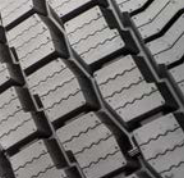 Široká stopa běhounu