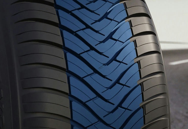 Tuhá monolitická střední část běhounu, tvořená velkými asymetricky uspořádanými bloky, je zodpovědná za potřebnou míru stability.