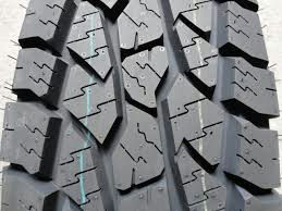 Čtyři hlavní žebra, hluboké lamely a široké ramenní drážky.